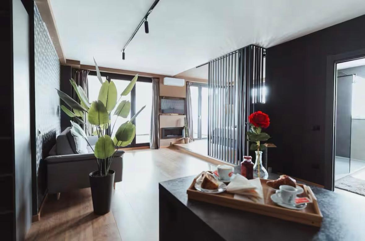 Apartment Re Di *
